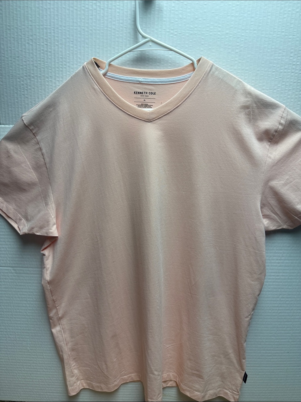 Kenneth Cole Men’s Peach V‑Neck Short Sleeve Tee XL